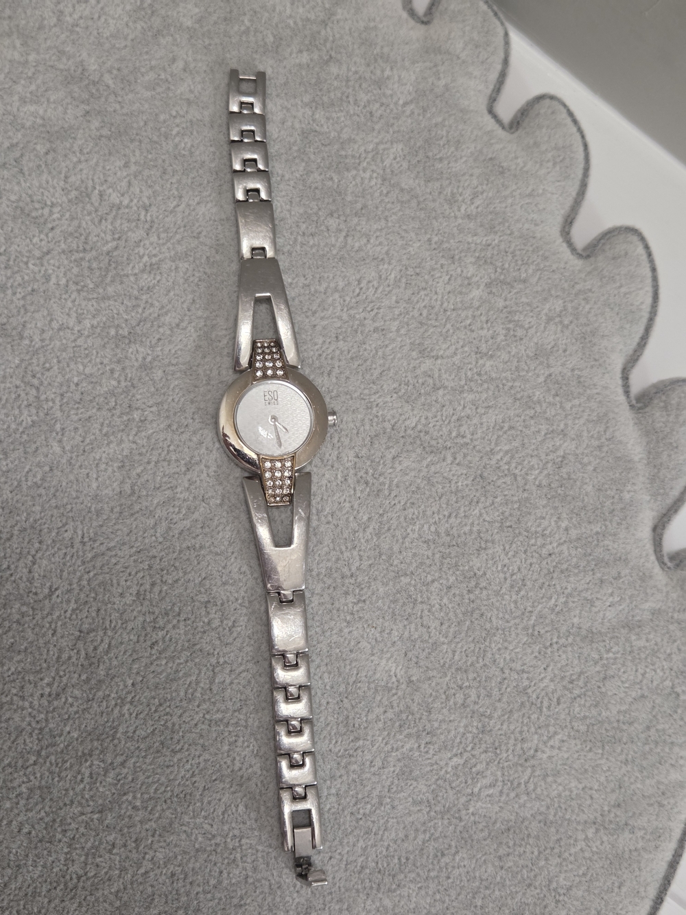 ESQ Movado Swiss Quartz Womens Watch E5226 Silver Tone Crystal Accent Vintage